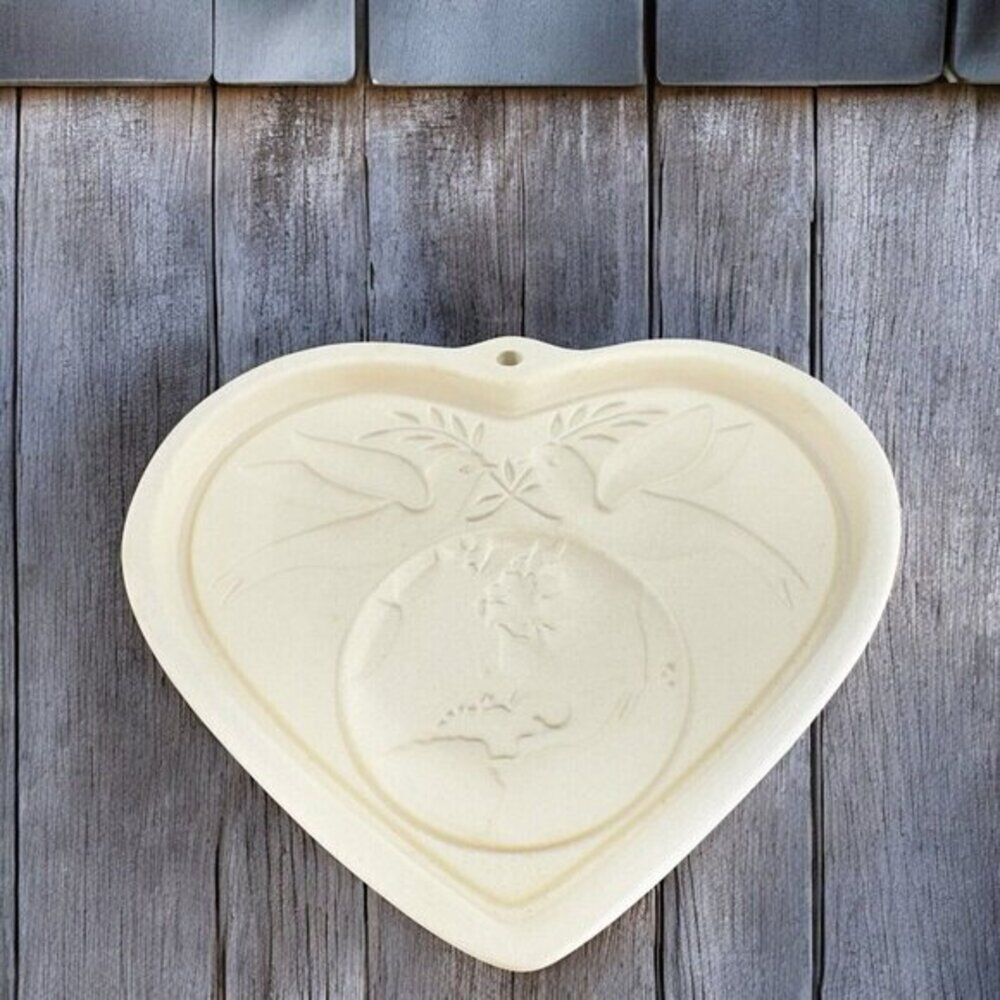 Pampered Chef Peace On‎ Earth Cookie Mold 2002 USA CERAMIC Family Heritage VTG